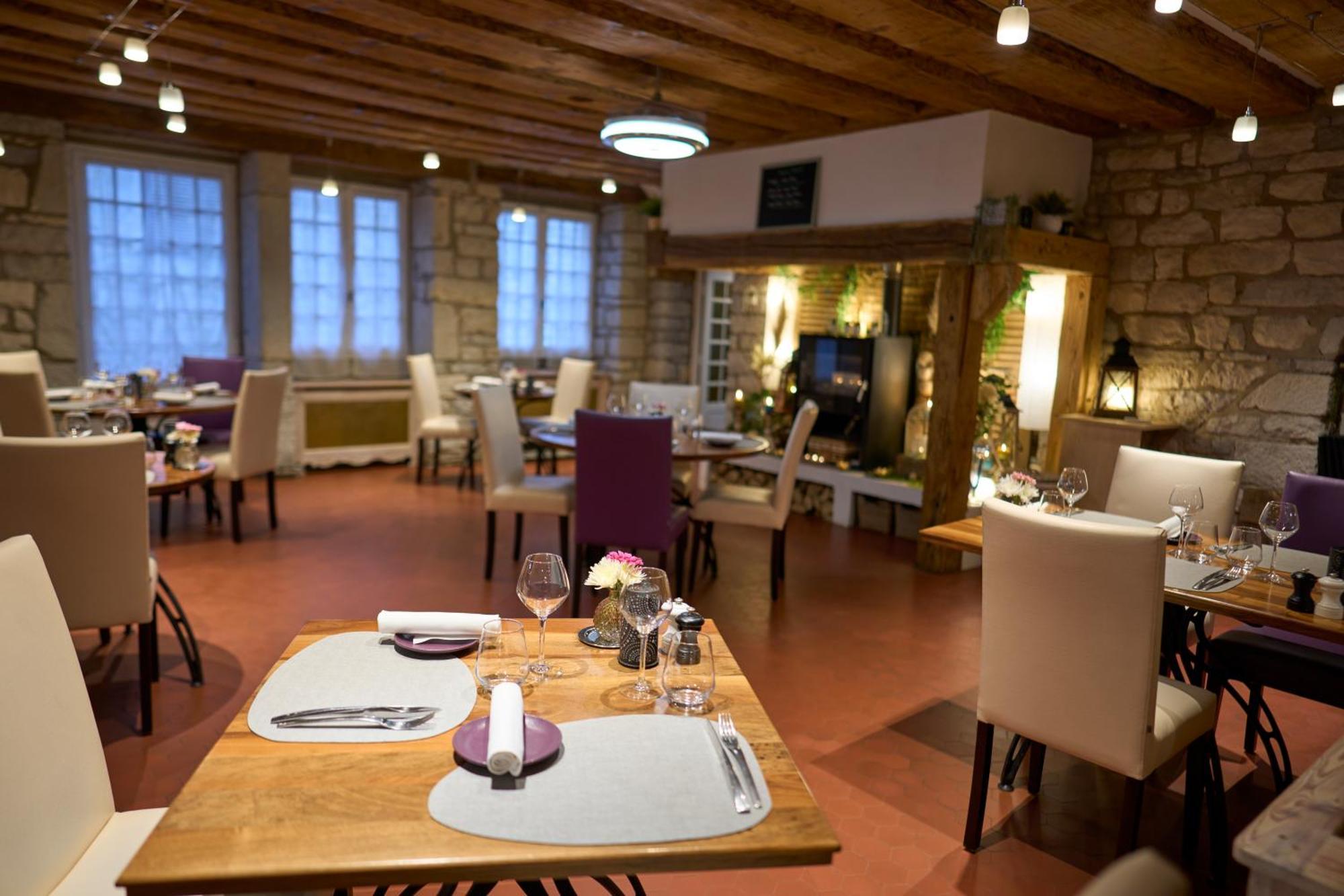 Hotel Restaurant Vertfeuille Arc-et-Senans Exterior photo