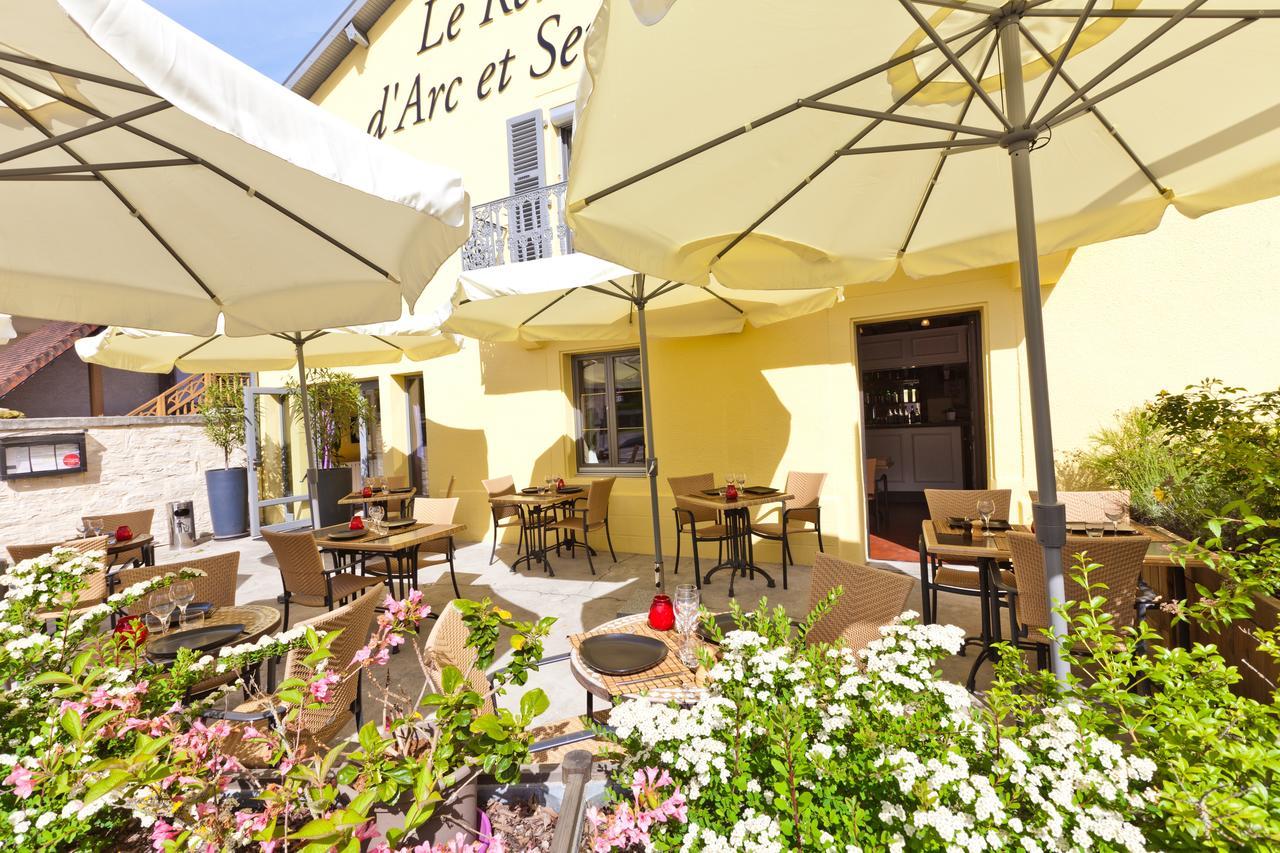 Hotel Restaurant Vertfeuille Arc-et-Senans Exterior photo